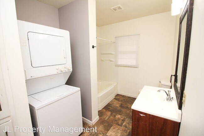 Foto del edificio - 1 br, 1 bath House - 1207 N Elmwood Ave