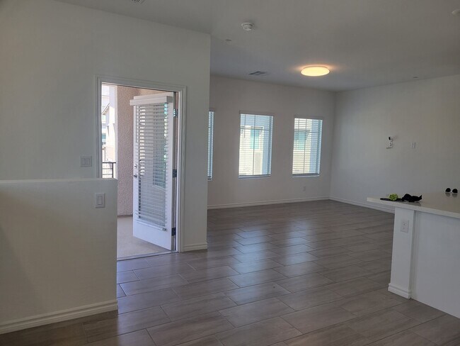 Foto del edificio - 600 N Carriage Hill Dr