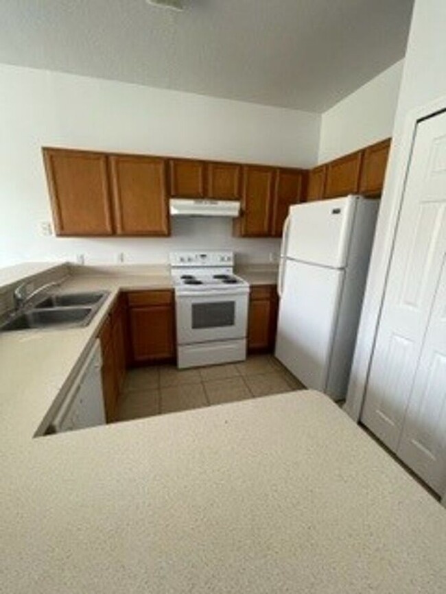 Building Photo - Townhome in Paradise Cove, Kissimmee