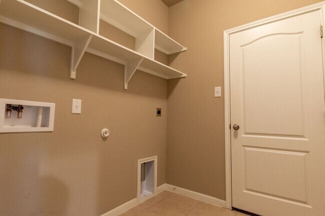 Foto del edificio - 4 br, 3 bath House - 1922 Horatio St.