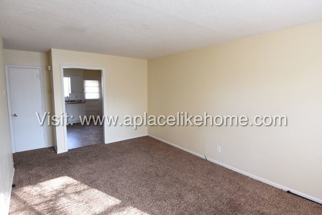 Foto del edificio - 7242 Montana Ave Kansas City KS 66111
