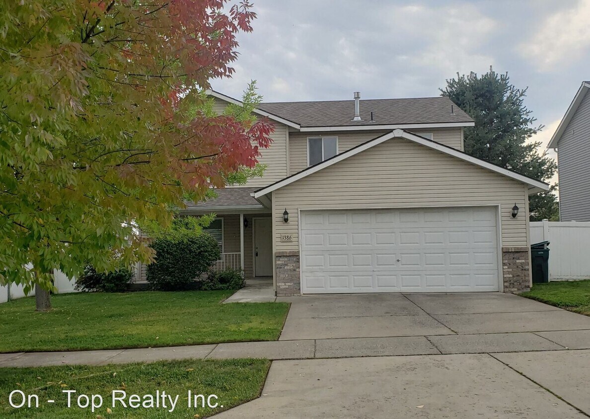 Primary Photo - 4 br, 2.5 bath House - 1386 W. Coral Dr.