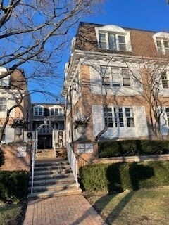 Foto del edificio - 2135 Central St