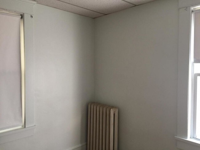 Building Photo - 203 SPRINGSIDE