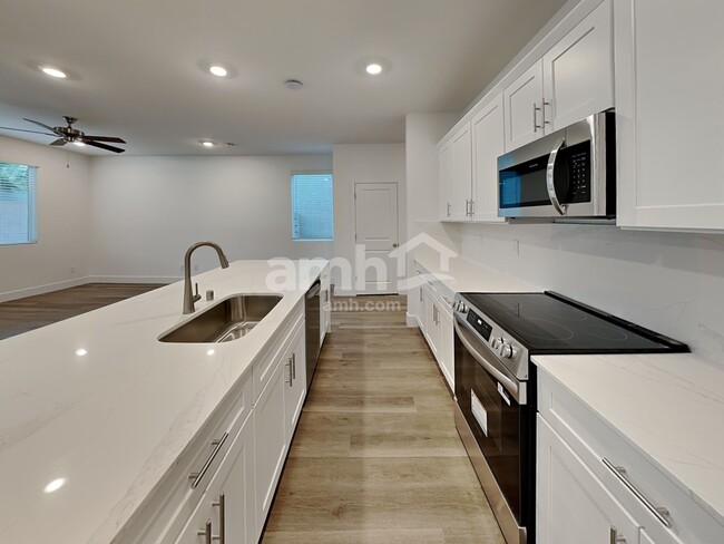 Building Photo - 5808 Fly Fisher St