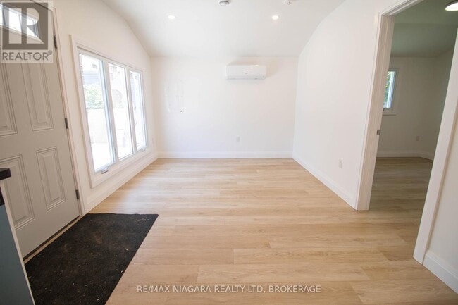 Building Photo - 362 Gatfield Ave