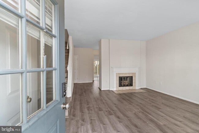 Building Photo - 7115 Strawn Ct