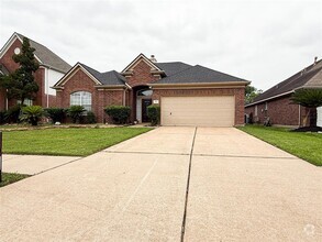 Building Photo - 10114 Willow Crossing Dr