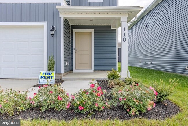 Building Photo - 110 Charing Cross Dr