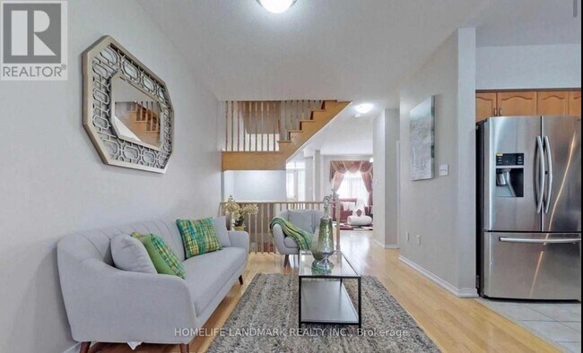 Photo du bâtiment - 806 Castlemore Ave