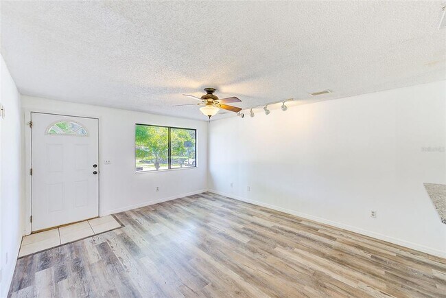 Building Photo - 621 Timber Bay Cir E