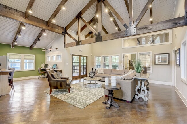 Oficina de arrendamiento - Apartamentos Wynnwood Vinings - Wynnwood Vinings