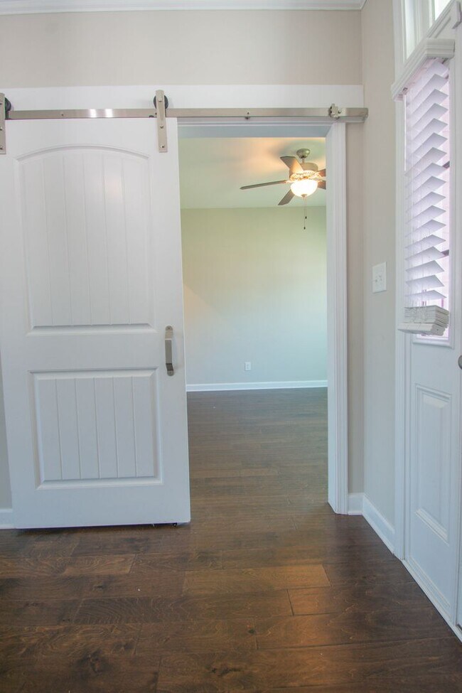 Foto del edificio - Available July 1! 4 Bedroom 2.5 Bathroom