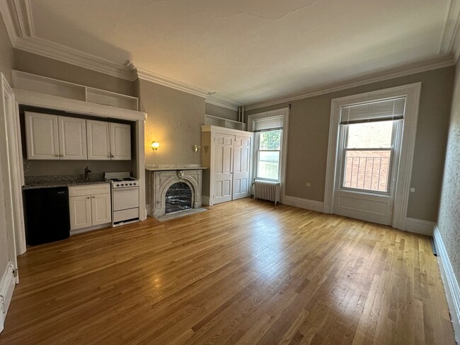 100 Charles St, Boston, MA 02114 - Apartments in Boston, MA ...