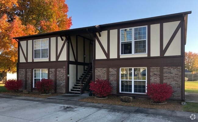 Building Photo - 1213 W Mack Ave