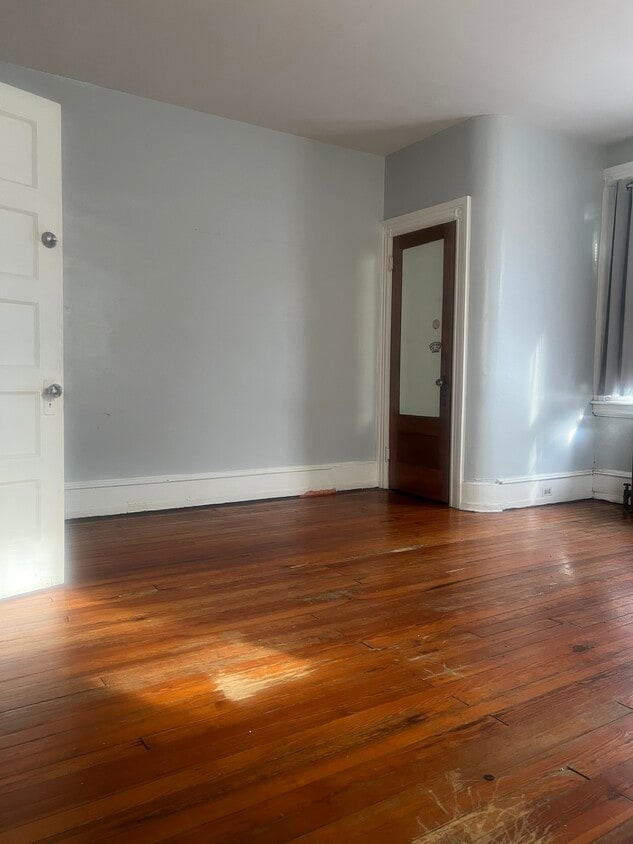 Building Photo - 5124 N Broad St