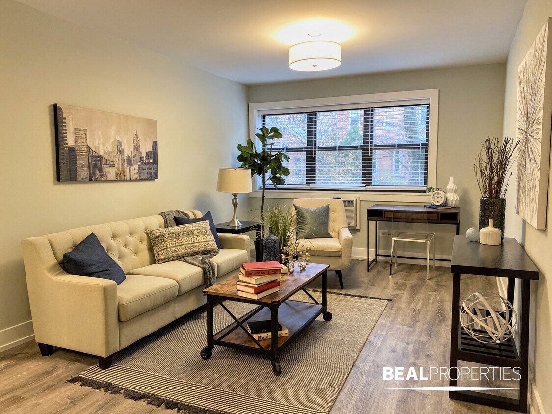 Foto principal - 445 W Barry Ave