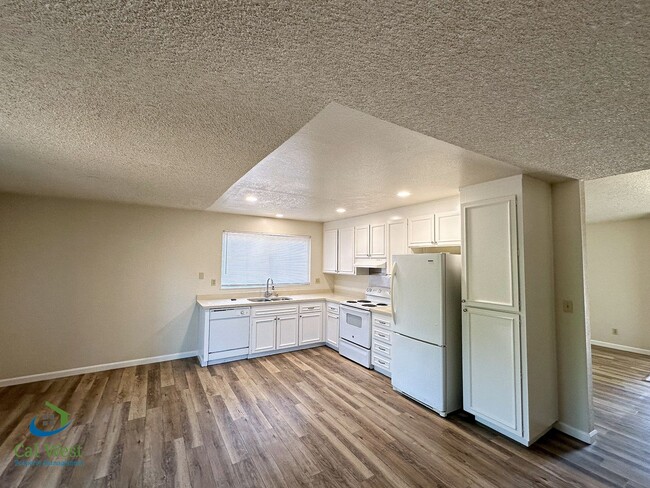 Foto del edificio - $3995 - 3 Bed/2 Bath Home on a Cul-de-sac near Coyote Creek in South San Jose/Small pet friendly!