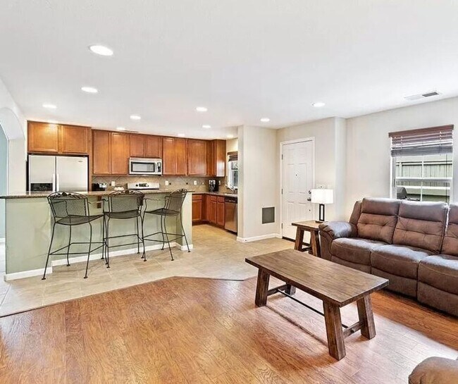 Foto del edificio - 7686 Pebblestone Way
