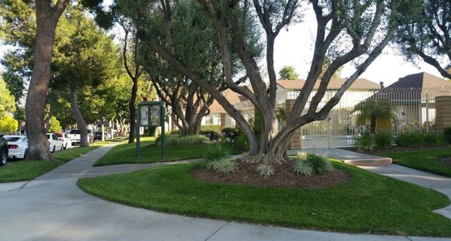 Foto del edificio - 5428 Snowood