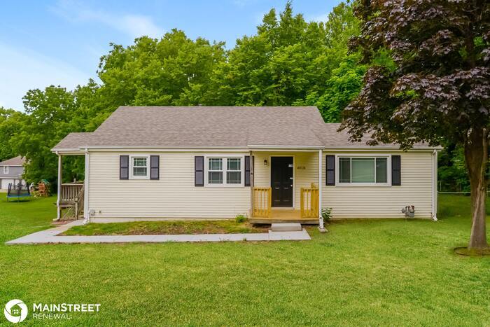 Primary Photo - 4918 Benson St, Shawnee, KS 66203