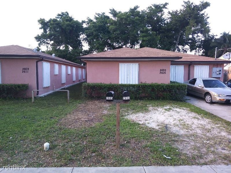 Foto principal - 3 br, 2 bath Apartment - 2605 NW 31 Street