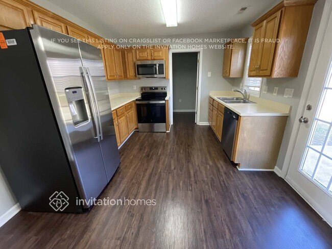 Foto del edificio - 507 Meadowbrook Dr