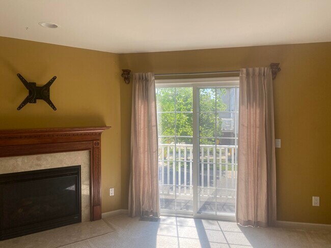Foto del edificio - 6321 Brant Ln
