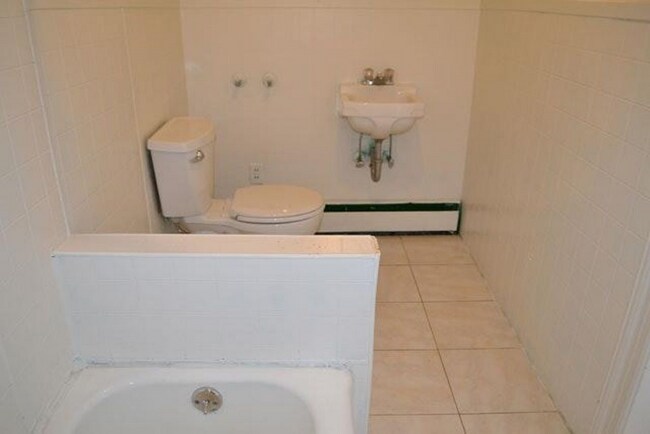 Foto del edificio - 115 Waterman Ave