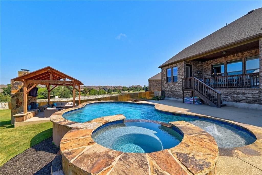 Foto principal - 104 Garner Park Cove