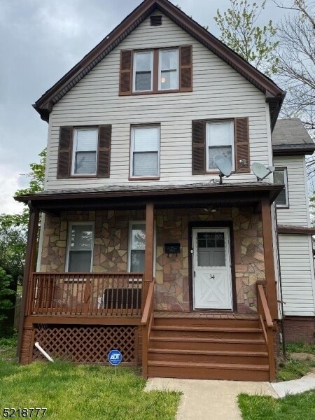 Primary Photo - 34 Kensington Pl