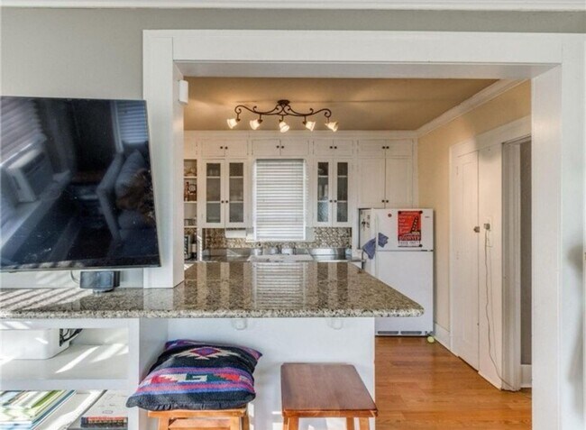 Foto del edificio - Charming 1bed/1bath Apartment in Jefferson Park/Paseo/Uptown OKC - Appliances + Garage Included