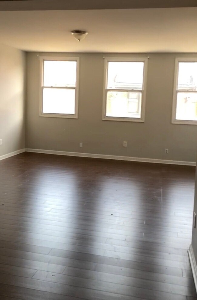 Foto del edificio - 1405 E Carson St