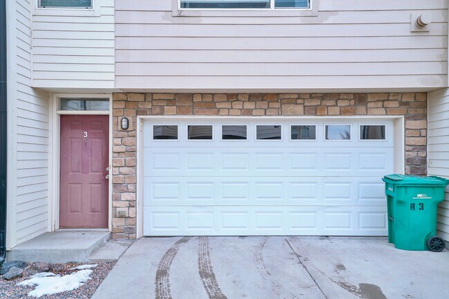 Foto del edificio - 8751 Pearl St