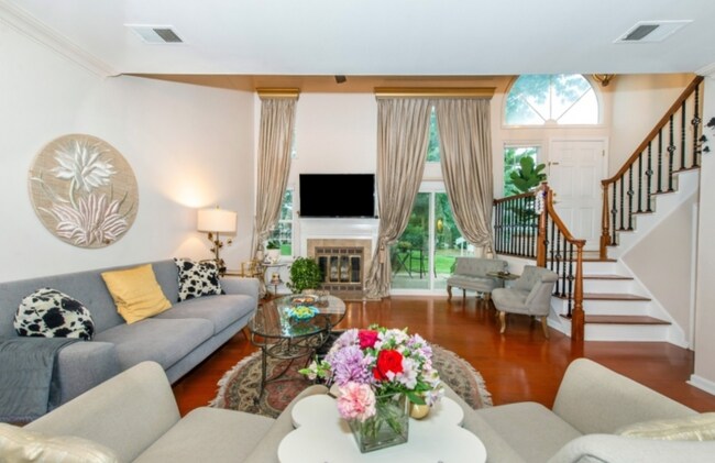 Foto del edificio - 34 Fieldstone Rd