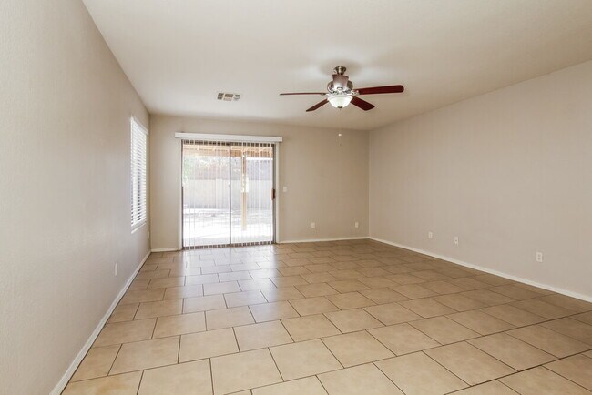 Foto del edificio - 2513 N 114th Ave