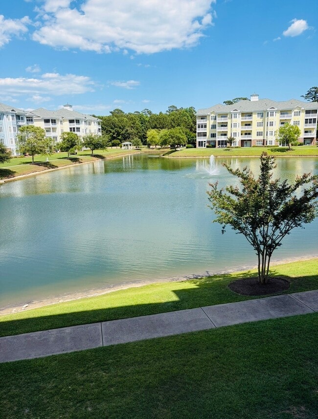 Building Photo - 4828 Magnolia Lake Dr