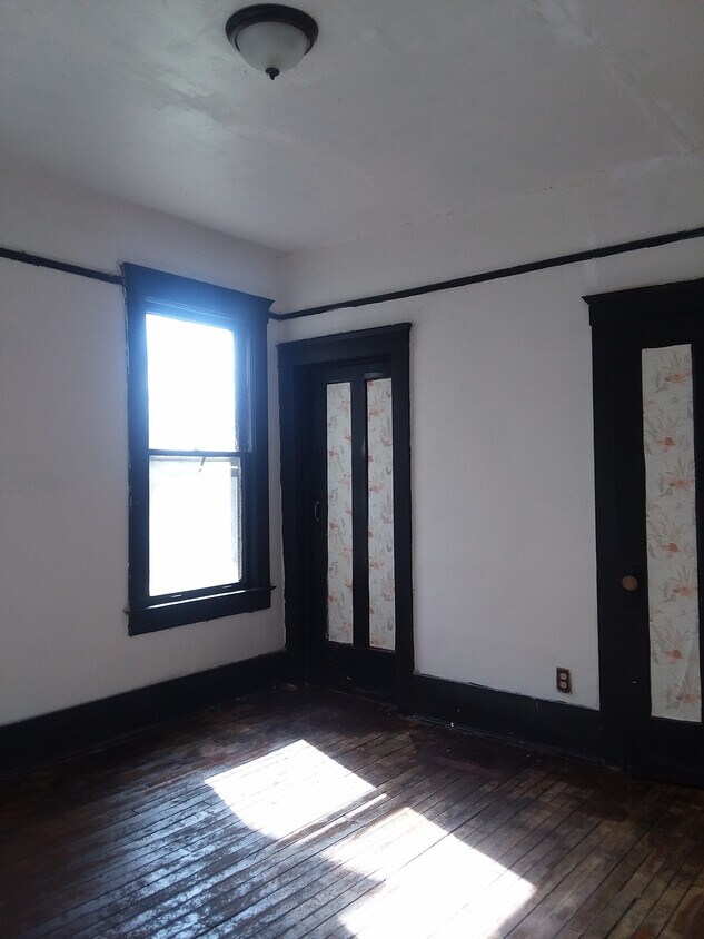 Primary Photo - 186 Monterey St