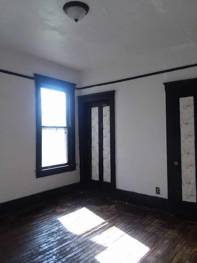 Building Photo - 186 Monterey St
