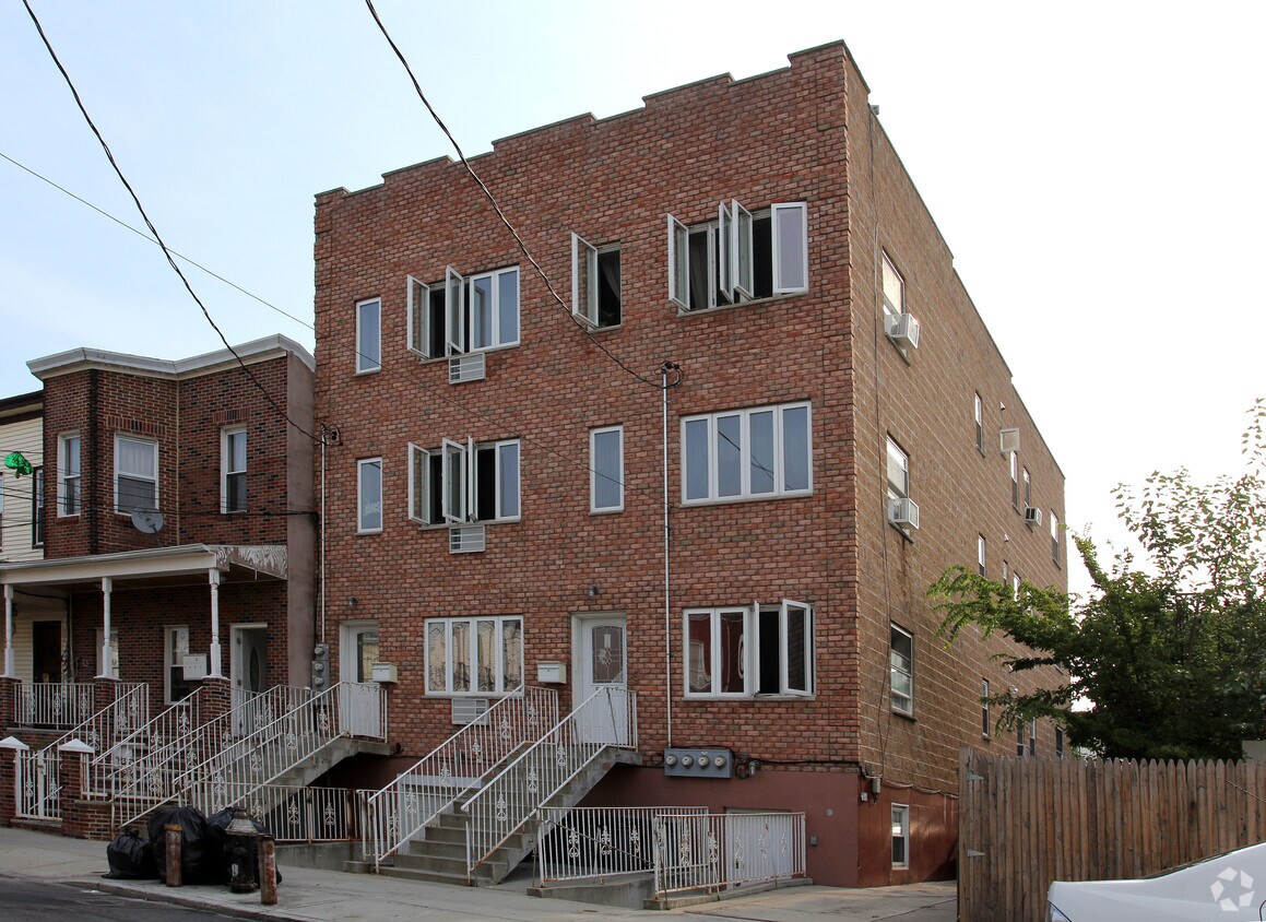 Primary Photo - 515-517 Chestnut St