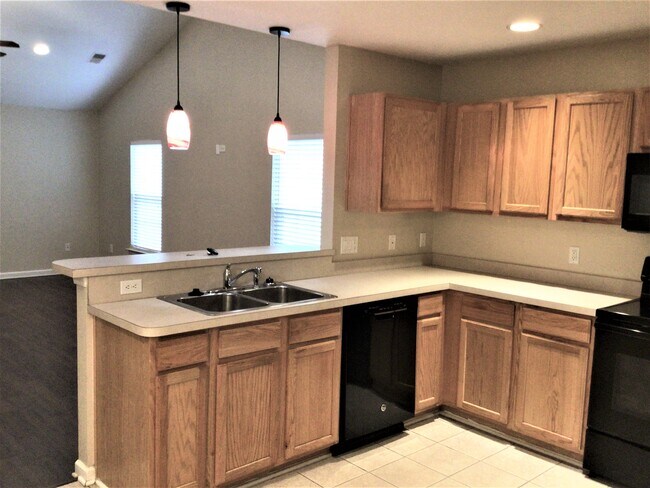 Building Photo - 9 Longleaf Court