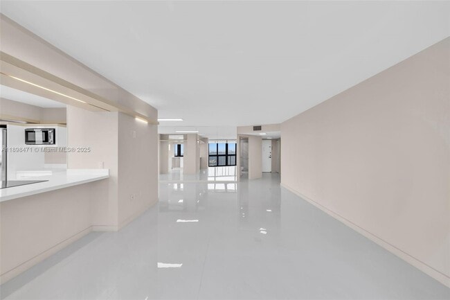 Building Photo - 2333 Brickell Ave