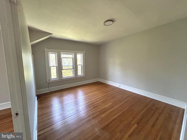 Foto del edificio - 709 W 19th St