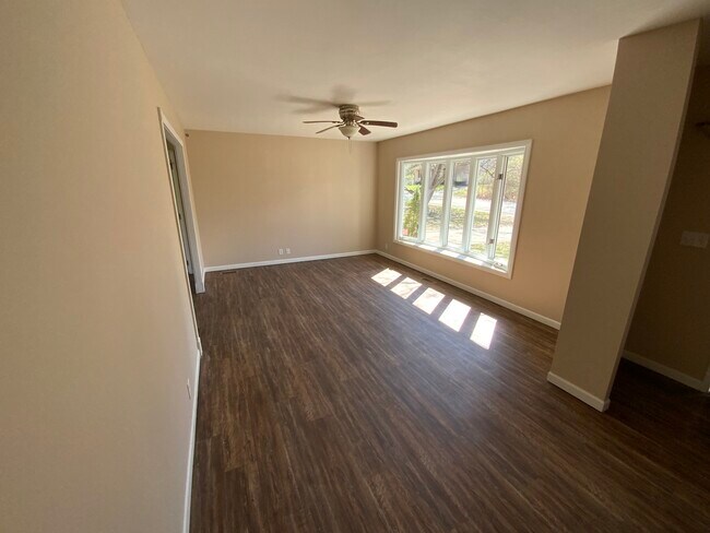 Foto del edificio - 805 Southmoor Dr