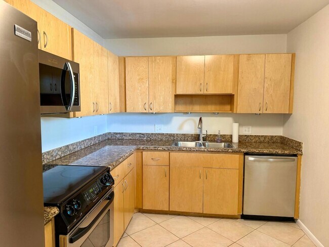 Foto del edificio - 421 S Lakeside Dr