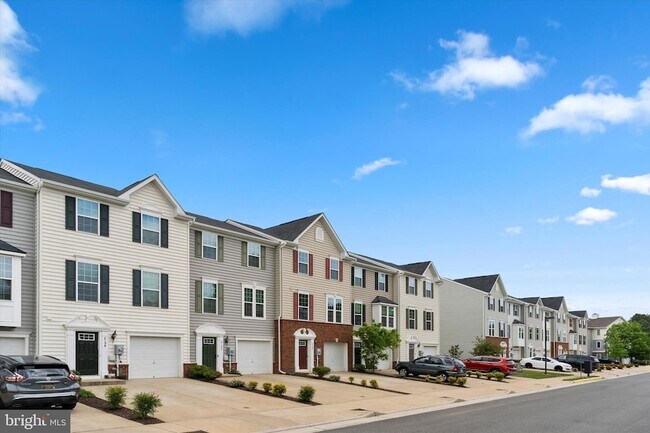 Foto del edificio - 6190 Willow Pl