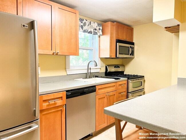 Building Photo - 2 br, 1 bath Duplex - 87A Pearl St