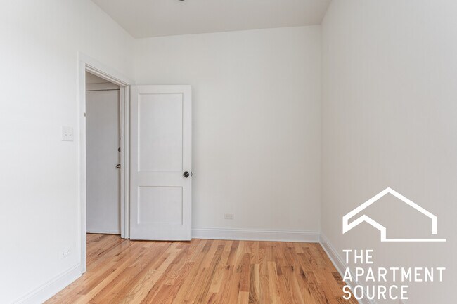 Foto del edificio - 4419 N Rockwell St