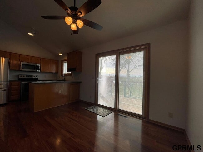 Building Photo - 406 Fort St