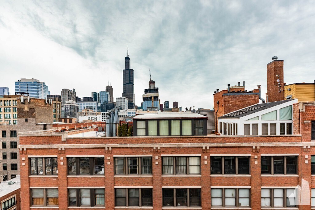 Foto principal - 933 W Van Buren St
